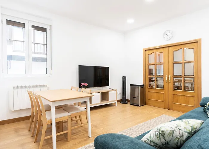 Espacioso Y Bien Equipado Cerca De La Playa Apartmán *