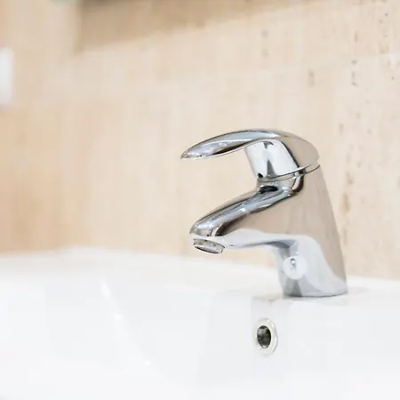 Espacioso Y Bien Equipado Cerca De La Playa Apartman