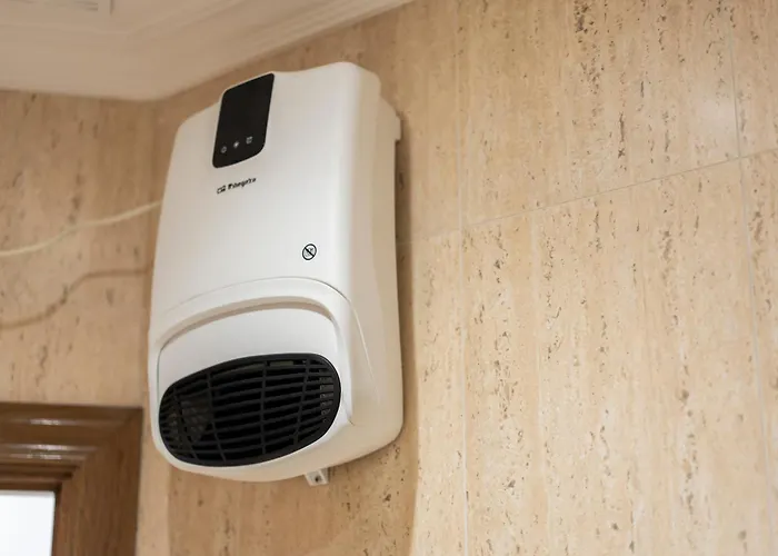 Espacioso Y Bien Equipado Cerca De La Playa דירה *