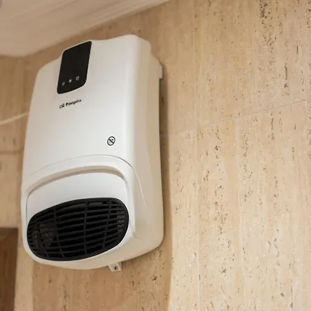 Espacioso Y Bien Equipado Cerca De La Playa Apartmán *